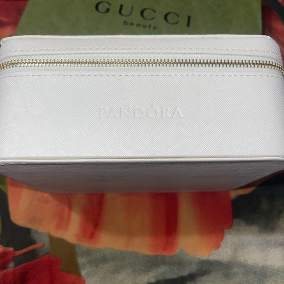 Pandora jewelry box - Picture 2 of 8